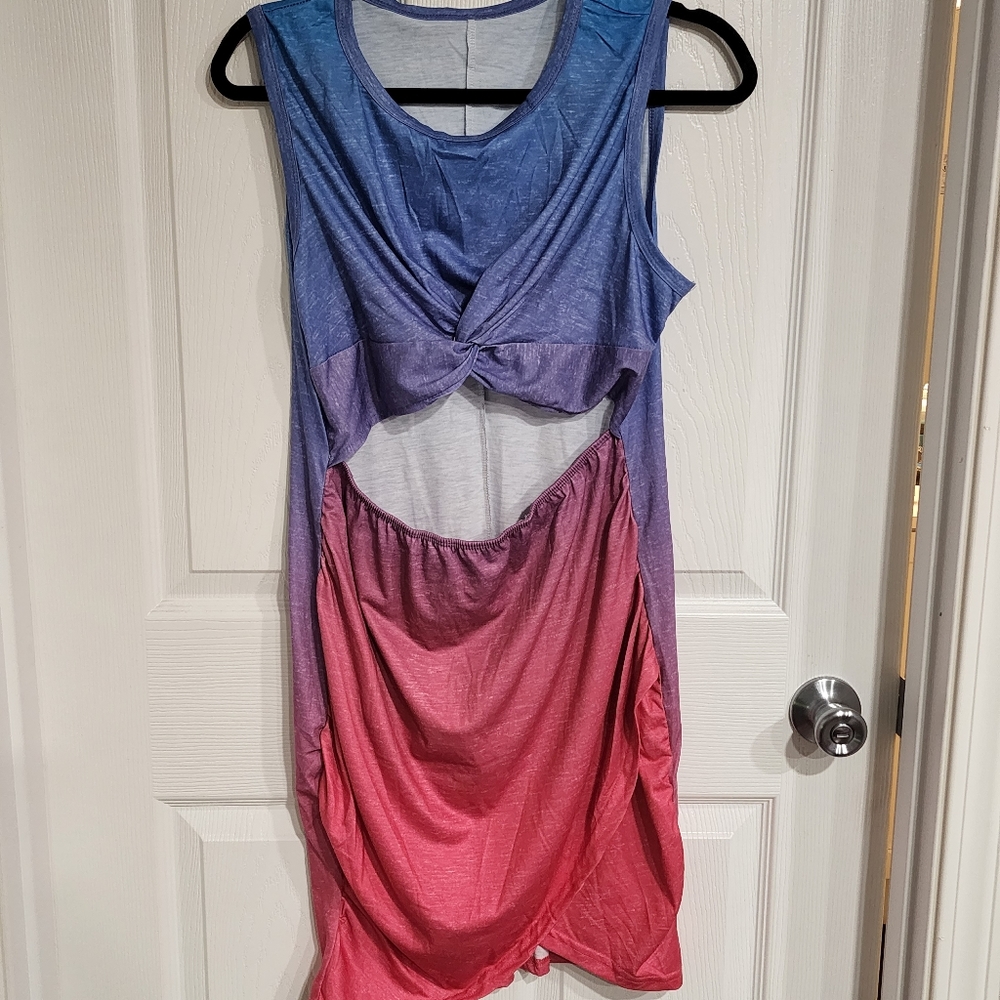 NWOT Super cute cutout dress
